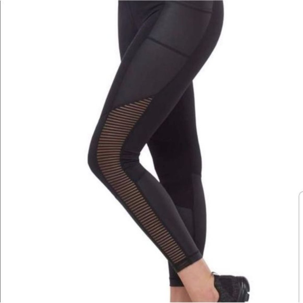 Free2B Black Mesh Athletic Yoga Leggings L